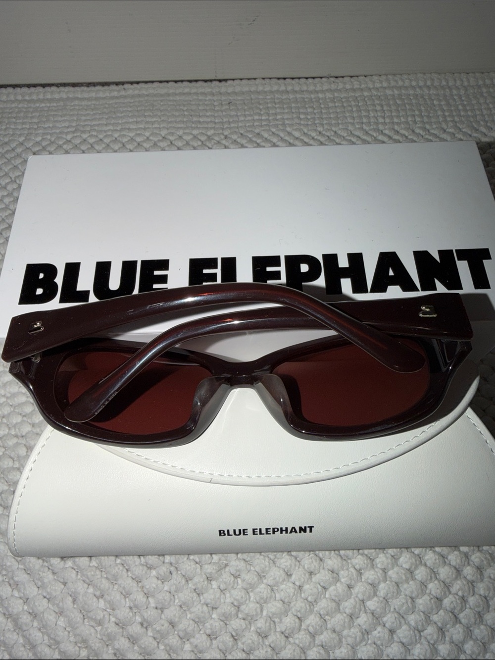 Blue Elephant Oisis Sunglasses - Brick - Picture 3 of 6